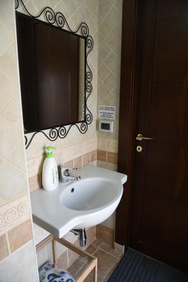 Corte Trecantaia 11 Holiday Hotell Bari Exteriör bild